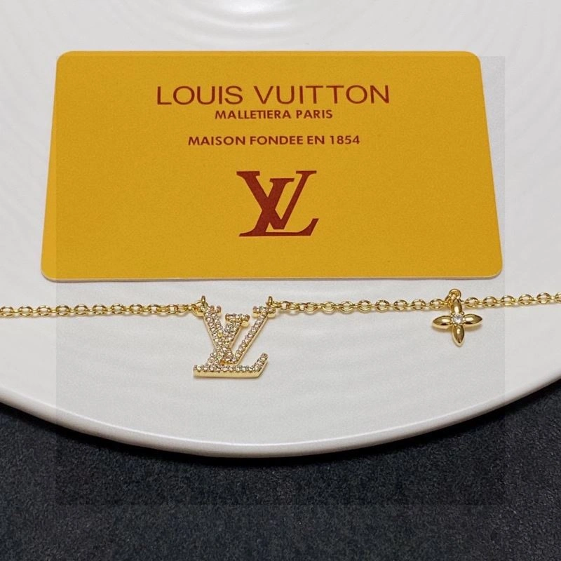 Louis Vuitton Necklaces Sophisticated 250452