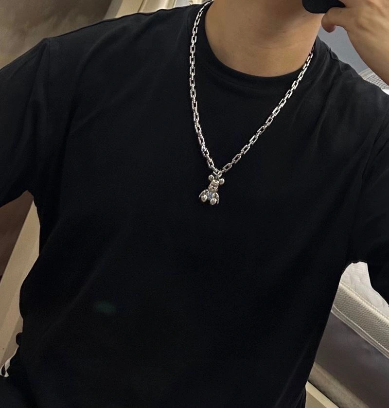 ZipUp Louis Vuitton Necklaces 250461