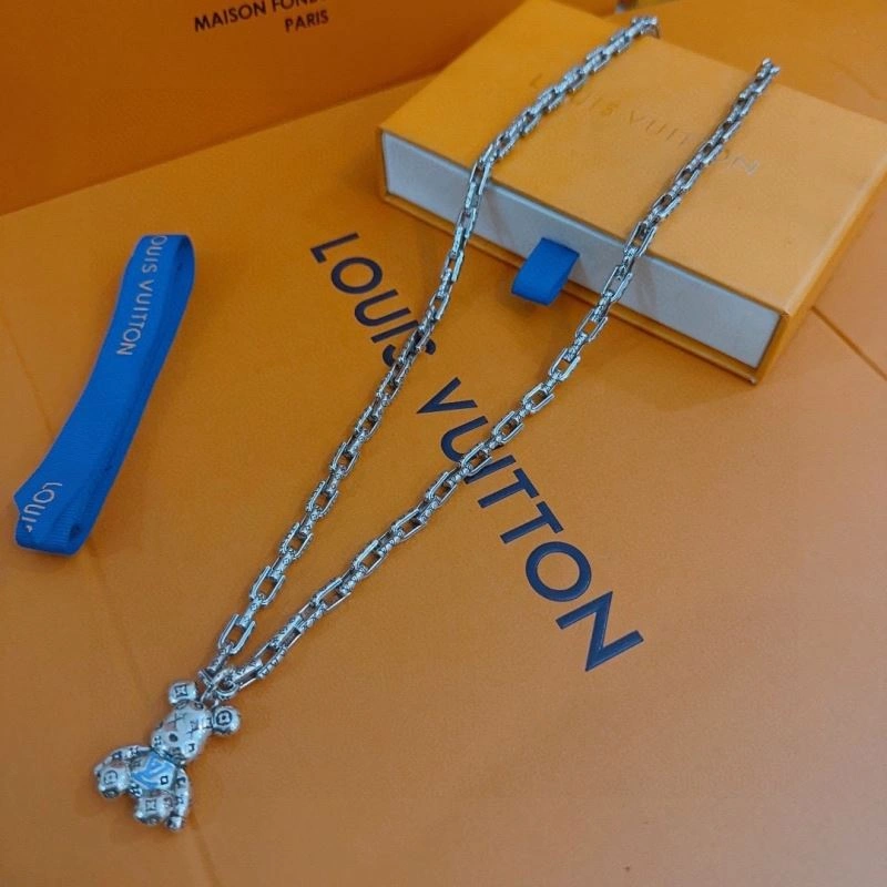 ZipUp Louis Vuitton Necklaces 250461