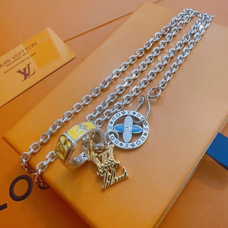 Durable Louis Vuitton Necklaces 250472