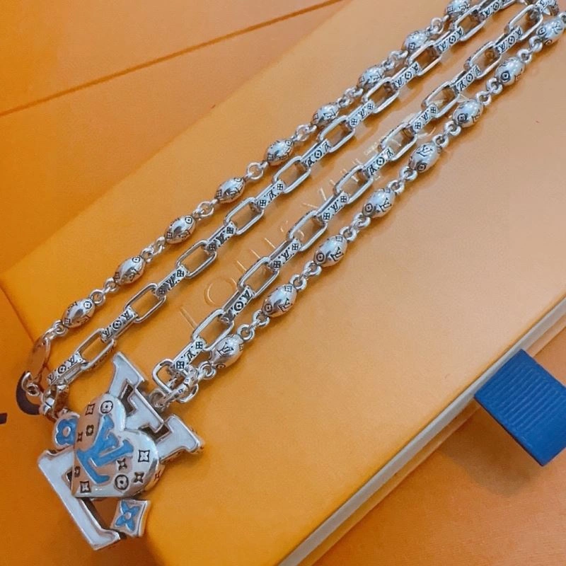 Lightweight Louis Vuitton Necklaces 250471