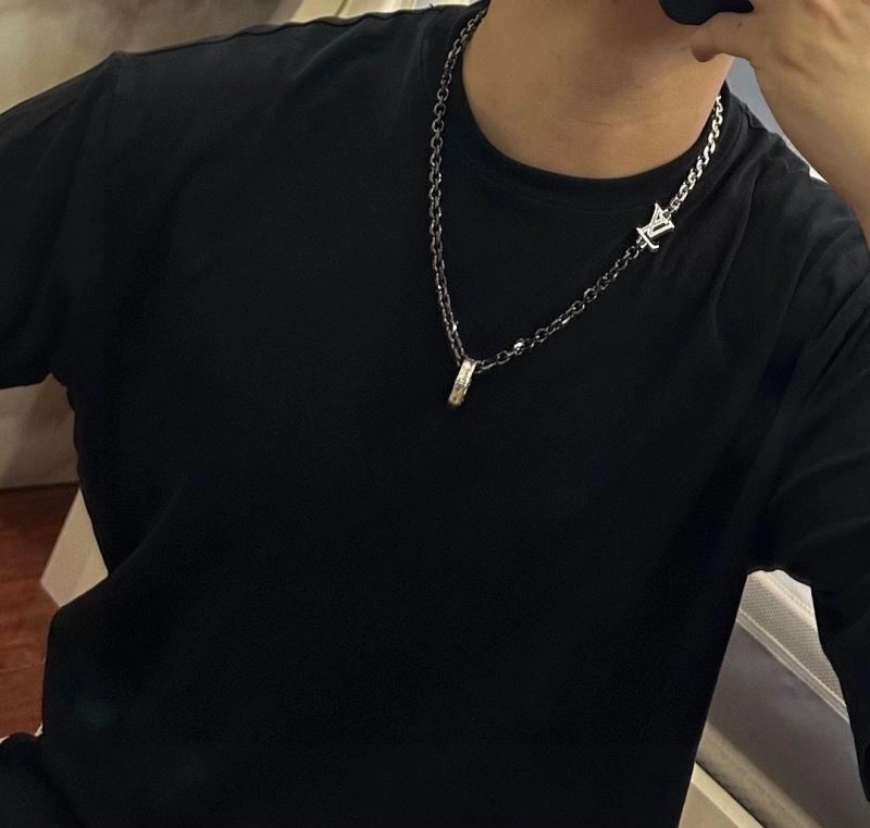 Louis Vuitton Necklaces AllSeason 250477