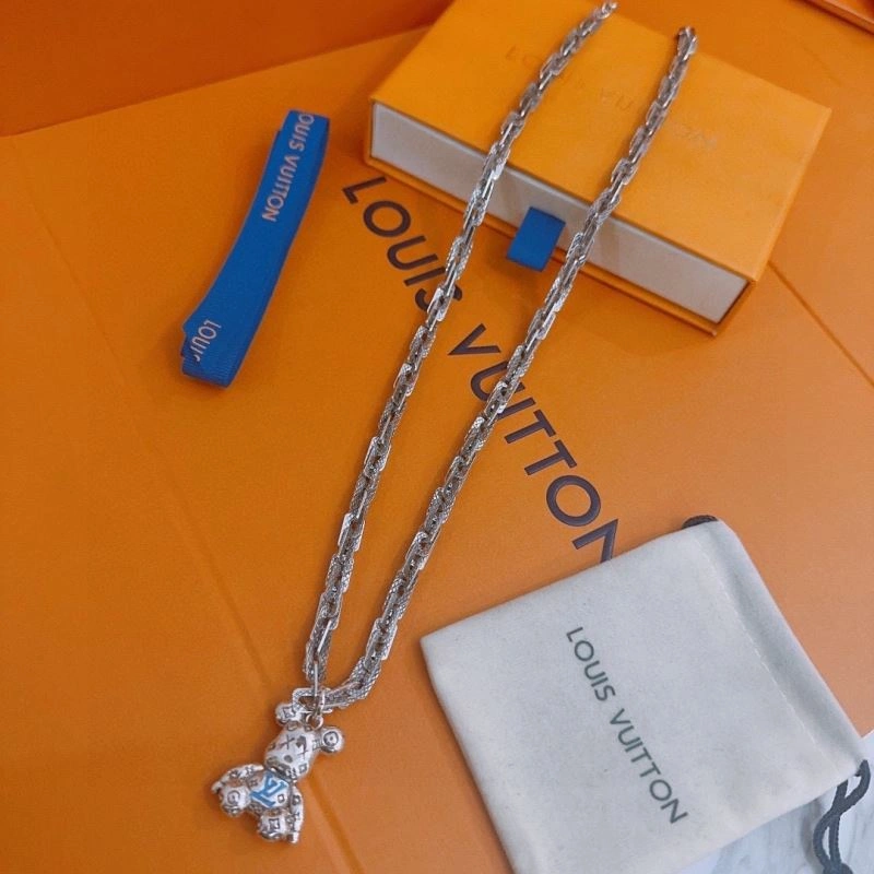 FlexibleFit Louis Vuitton Necklaces 250474