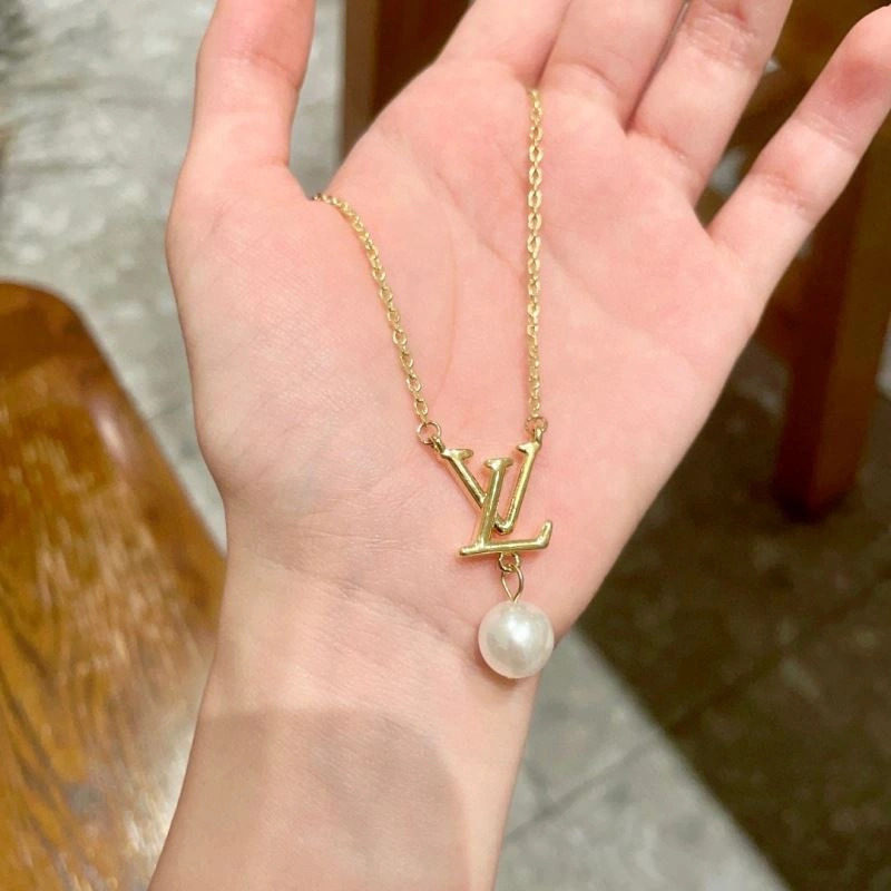 Louis Vuitton Necklaces Unique 250475