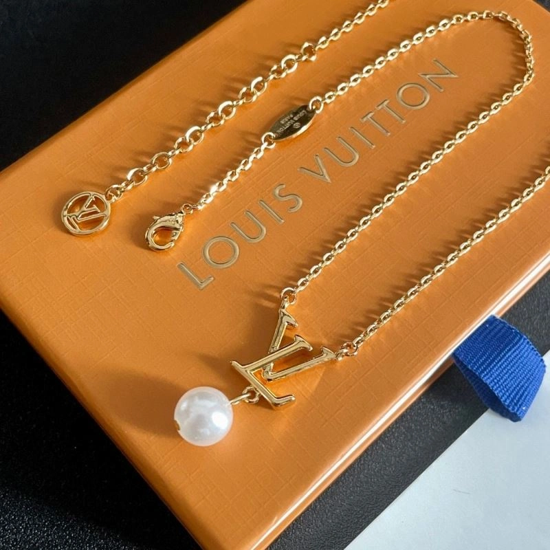 Louis Vuitton Necklaces Unique 250475