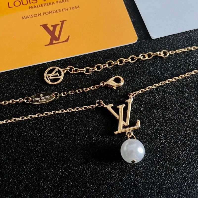 Louis Vuitton Necklaces Unique 250475