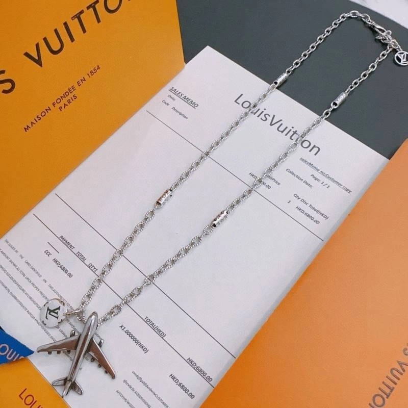 Casual Louis Vuitton Necklaces 250476