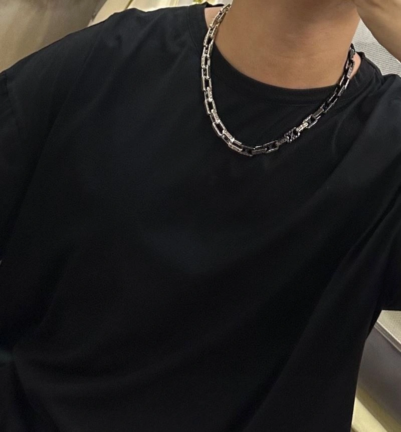 Louis Vuitton Necklaces Upgraded 250473