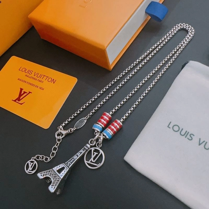 Trendsetting Louis Vuitton Necklaces 250467