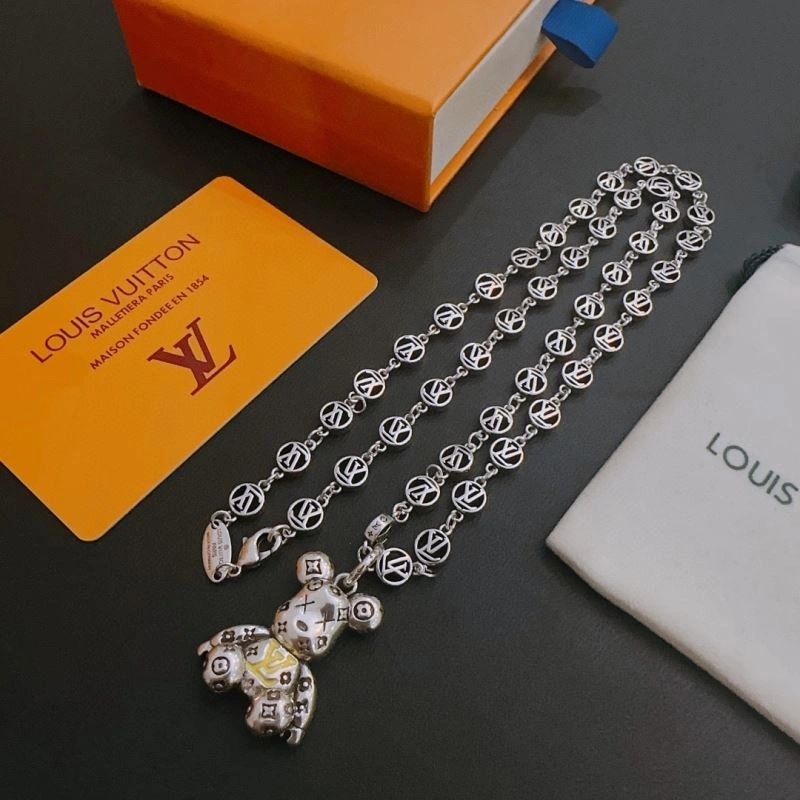TechFriendly Louis Vuitton Necklaces 250458