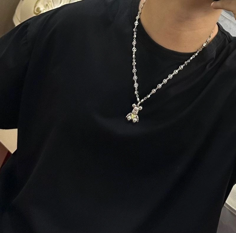 TechFriendly Louis Vuitton Necklaces 250458