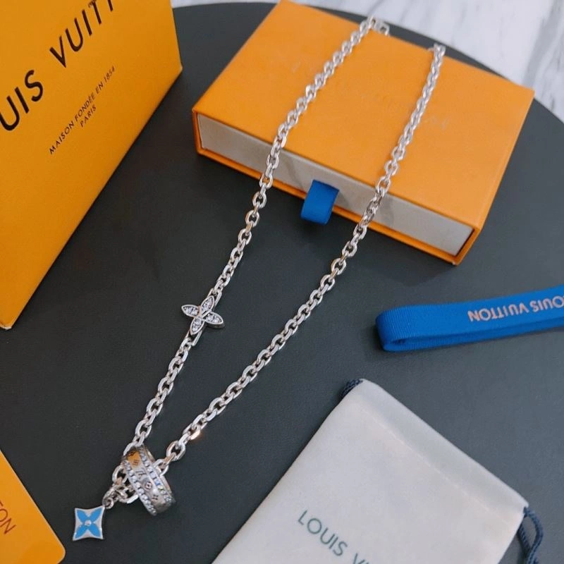 Louis Vuitton Necklaces Sporty 250463