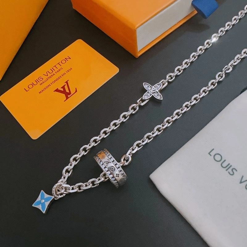 Louis Vuitton Necklaces Sporty 250463