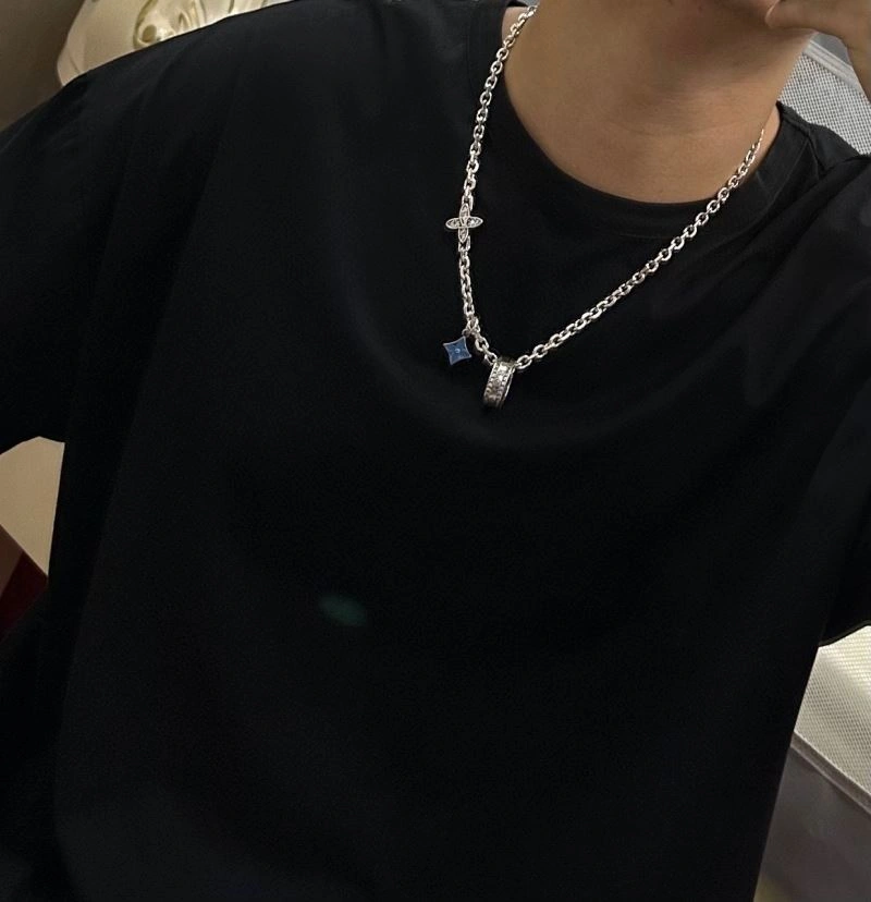 Louis Vuitton Necklaces Sporty 250463