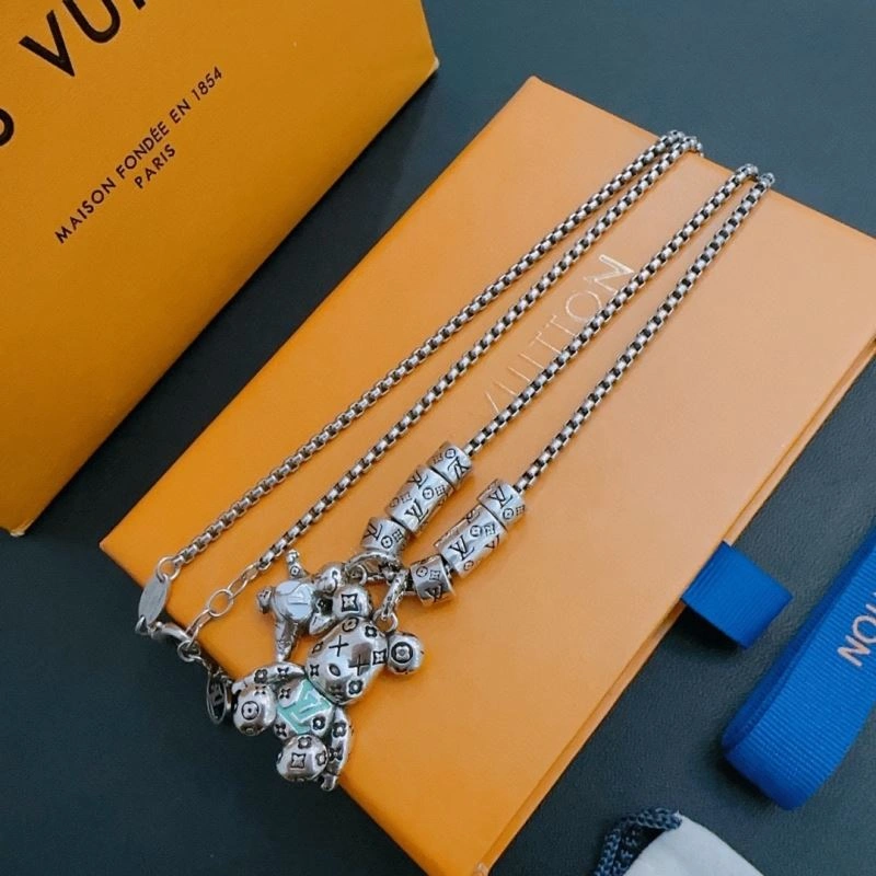 WrinkleFree Louis Vuitton Necklaces 250446