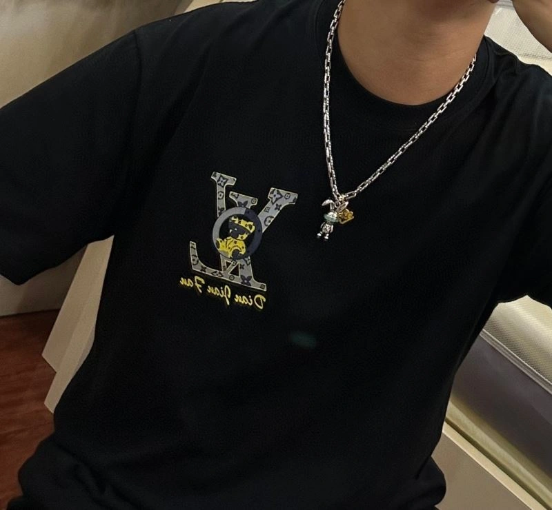 Louis Vuitton Necklaces Snug 250443