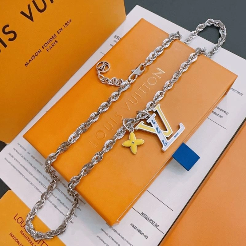 Practical Louis Vuitton Necklaces 250445