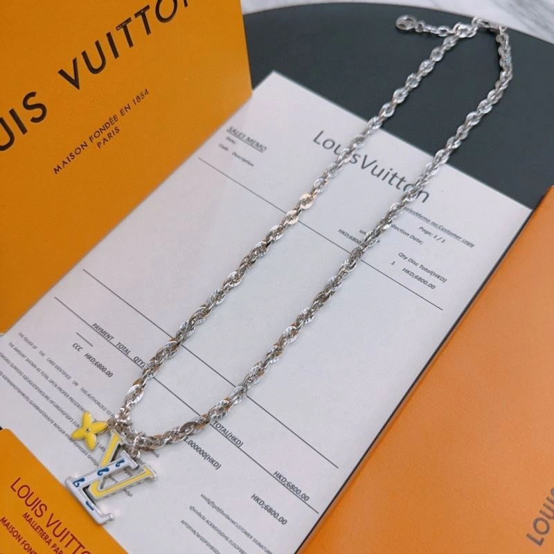 Practical Louis Vuitton Necklaces 250445