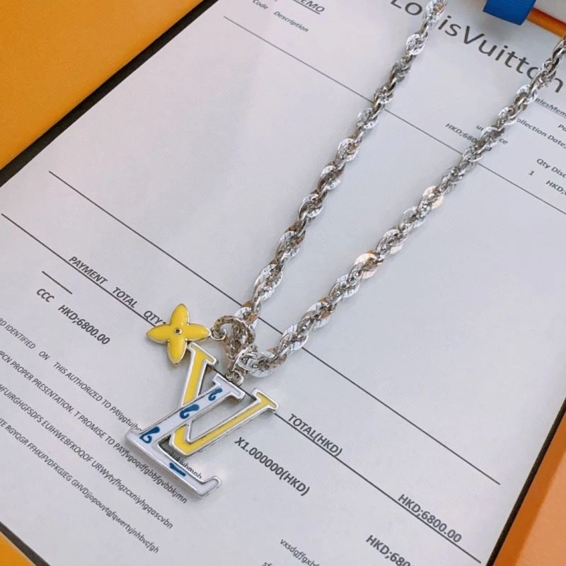 Practical Louis Vuitton Necklaces 250445