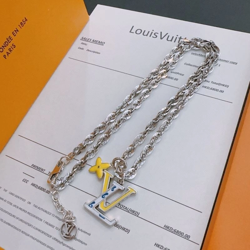 Practical Louis Vuitton Necklaces 250445