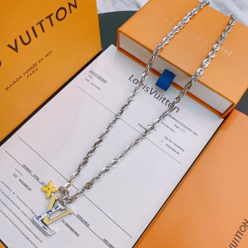 Practical Louis Vuitton Necklaces 250445