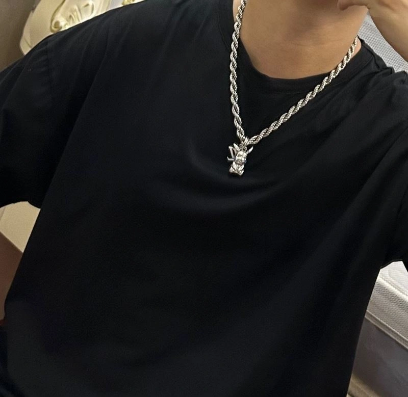 Louis Vuitton Necklaces QuickDry 250440