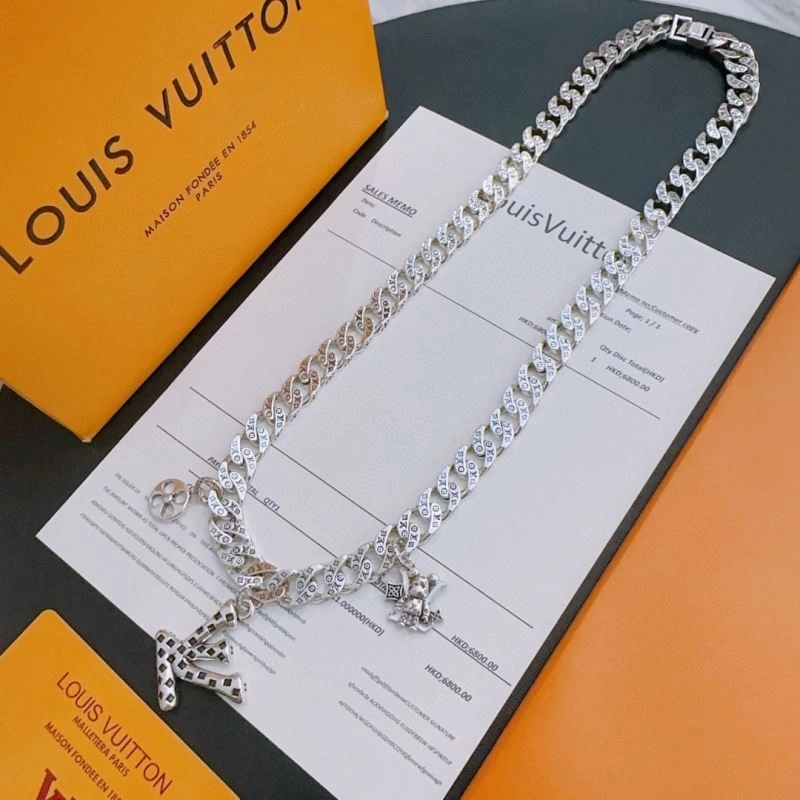 Louis Vuitton Necklaces StreetReady 250439