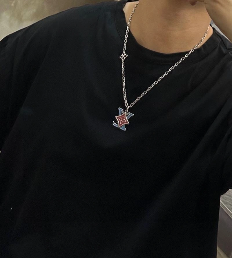 OnTrend Louis Vuitton Necklaces 250436