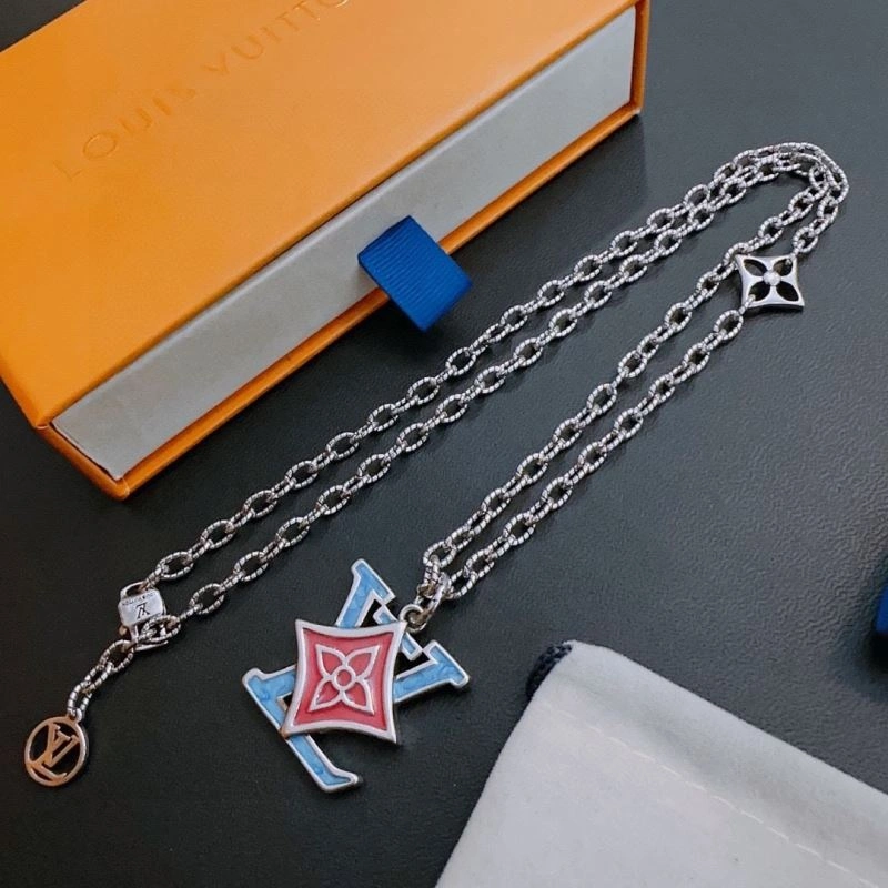 OnTrend Louis Vuitton Necklaces 250436