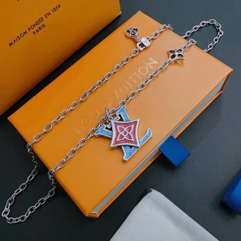 OnTrend Louis Vuitton Necklaces 250436