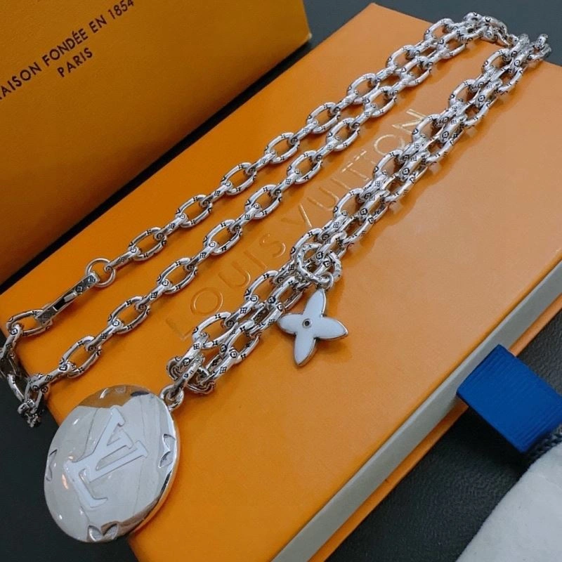 Louis Vuitton Necklaces Colorful 250413