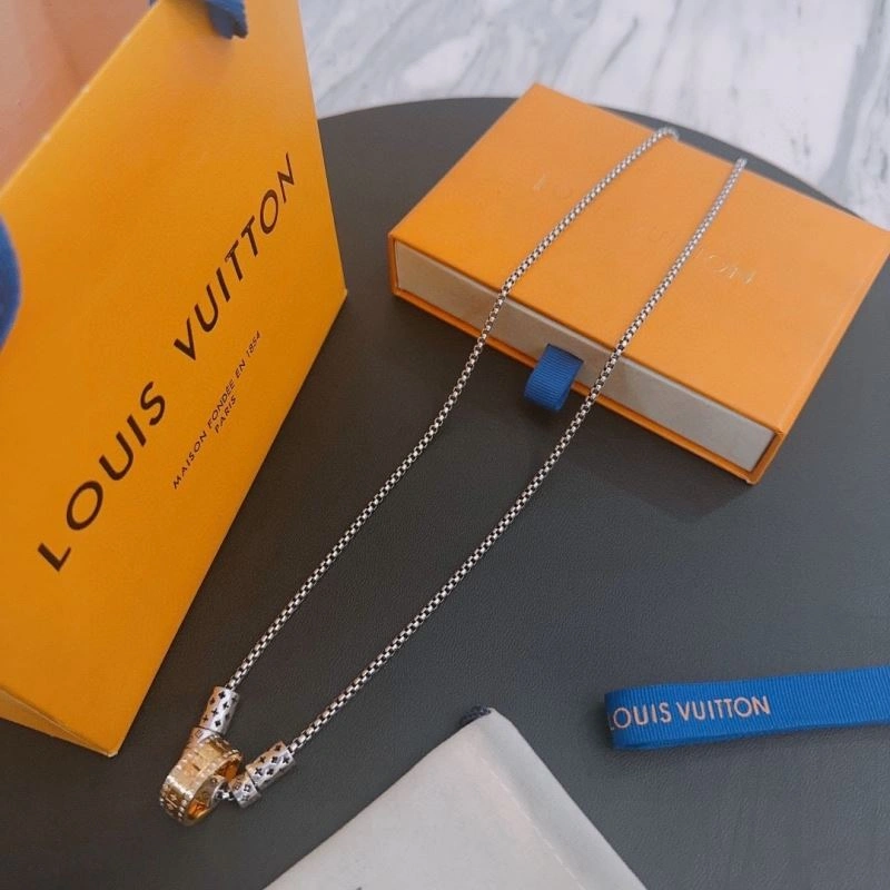 UrbanStyle Louis Vuitton Necklaces 250418