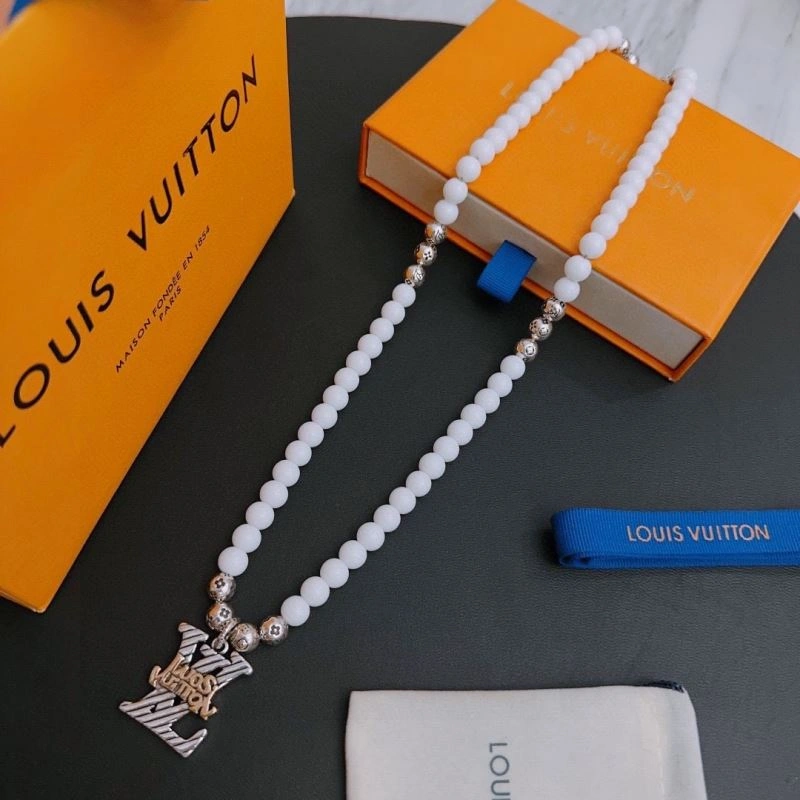 WellDesigned Louis Vuitton Necklaces 250426