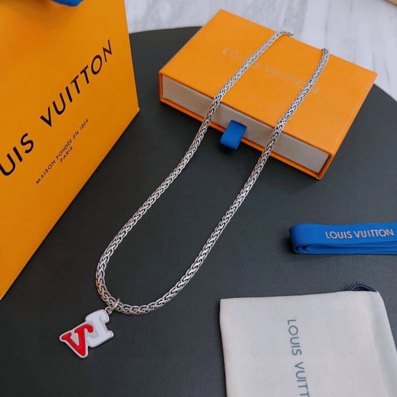 Sporty Louis Vuitton Necklaces 250435