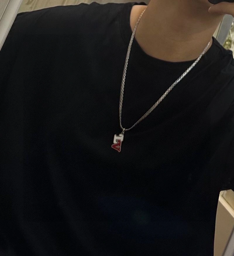 Sporty Louis Vuitton Necklaces 250435