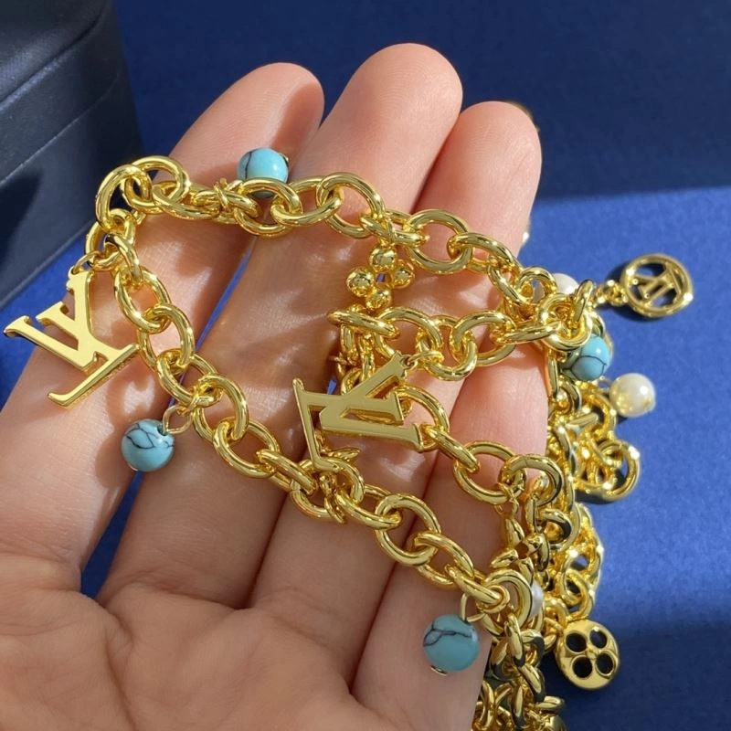 Louis Vuitton Necklaces Efficient 250429