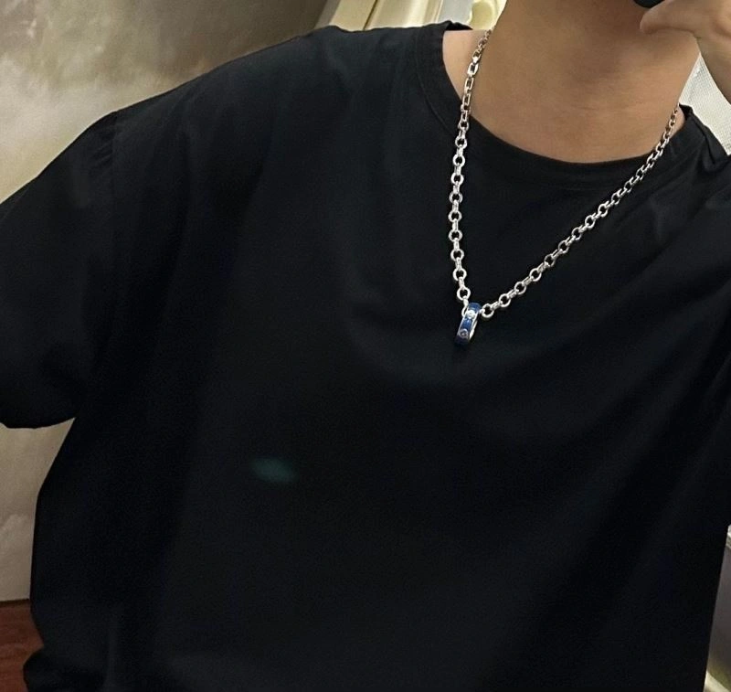 Youthful Louis Vuitton Necklaces 250420