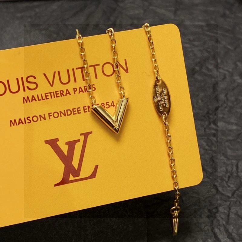 Affordable Louis Vuitton Necklaces 247618
