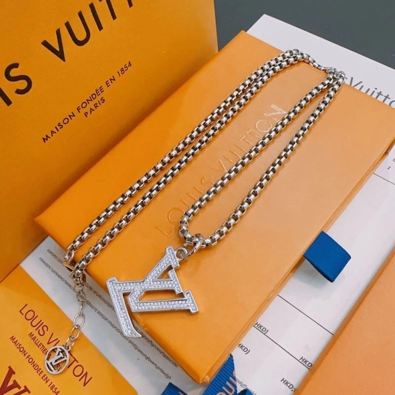 TimelessDesign Louis Vuitton Necklaces 250405