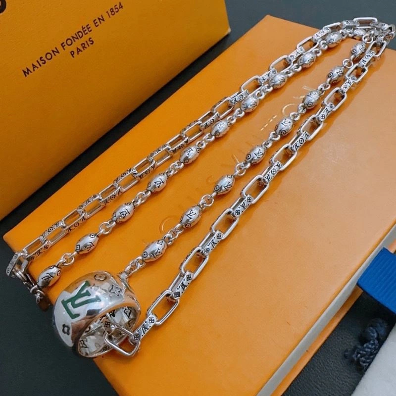 Louis Vuitton Necklaces UrbanStyle 250401