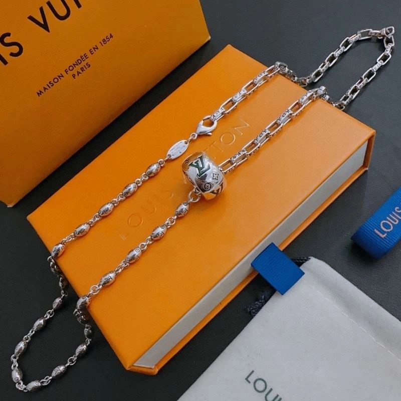 Louis Vuitton Necklaces UrbanStyle 250401