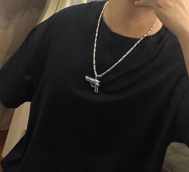 Stylish Louis Vuitton Necklaces 250398