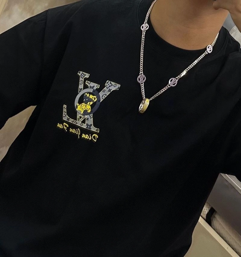 Louis Vuitton Necklaces Durable 250391