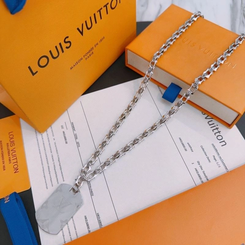 Louis Vuitton Necklaces Fashionable 250390
