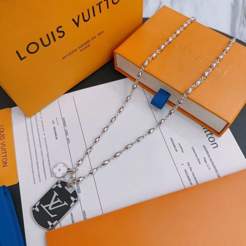 Louis Vuitton Necklaces Snug 250367