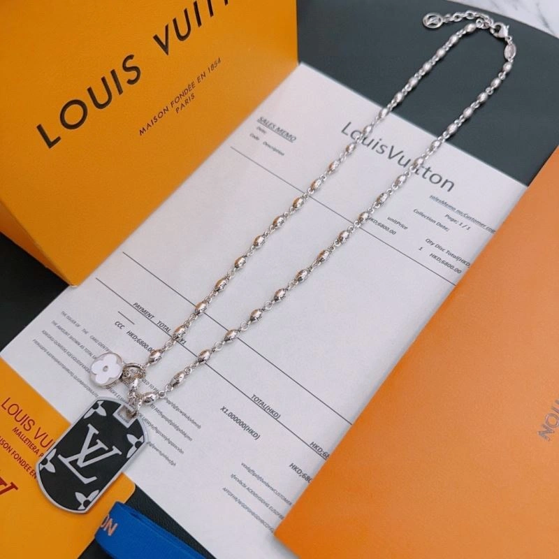 Louis Vuitton Necklaces Snug 250367