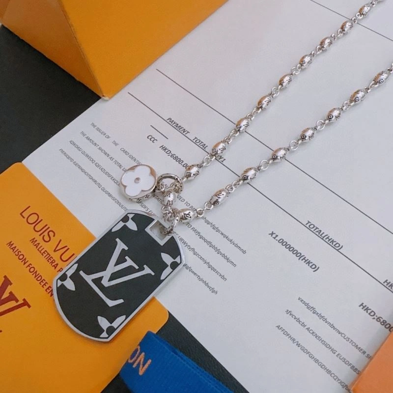 Louis Vuitton Necklaces Snug 250367