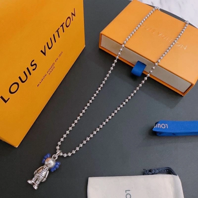 Trendy Louis Vuitton Necklaces 250389