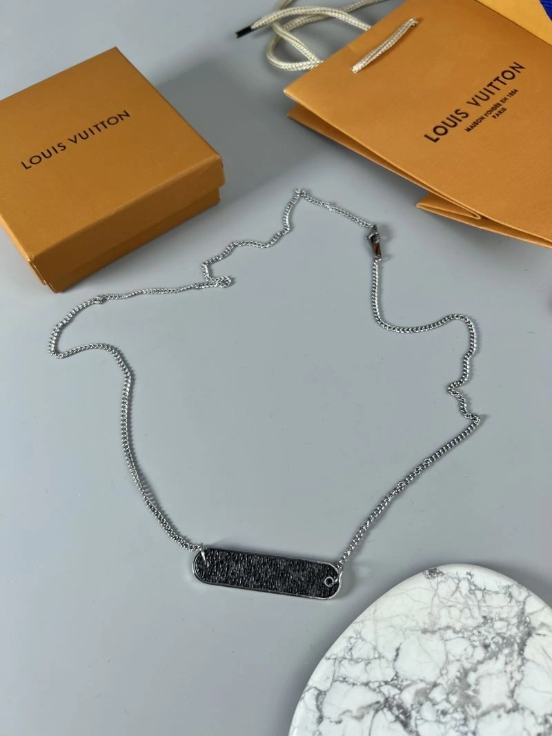Louis Vuitton Necklaces Unisex 250369