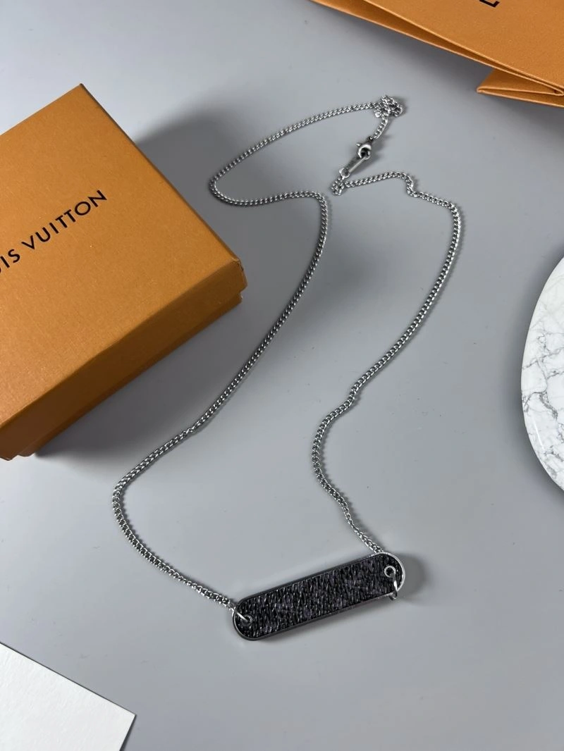 Louis Vuitton Necklaces Unisex 250369